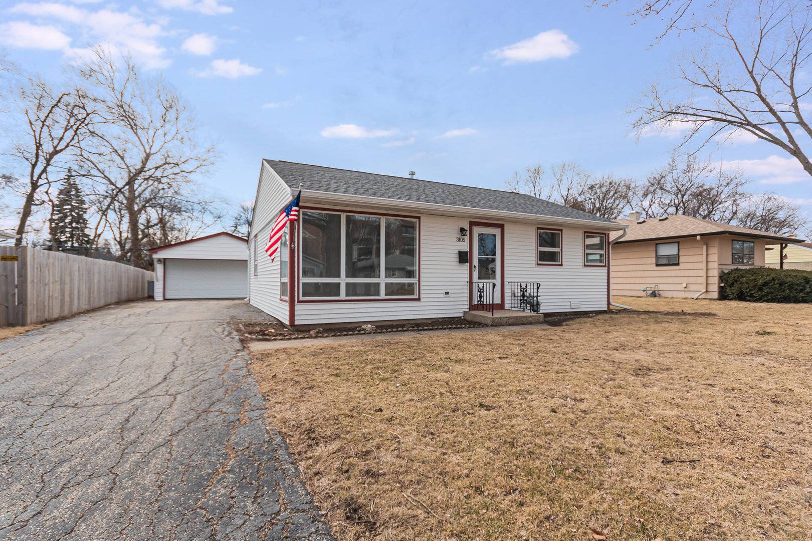 Rolling Meadows, IL 60008,3105 Martin LN