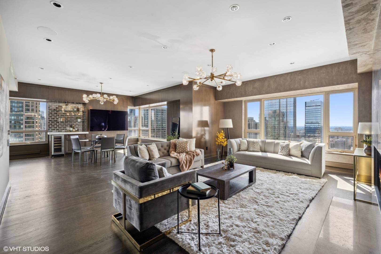 Chicago, IL 60611,800 N Michigan AVE #4102