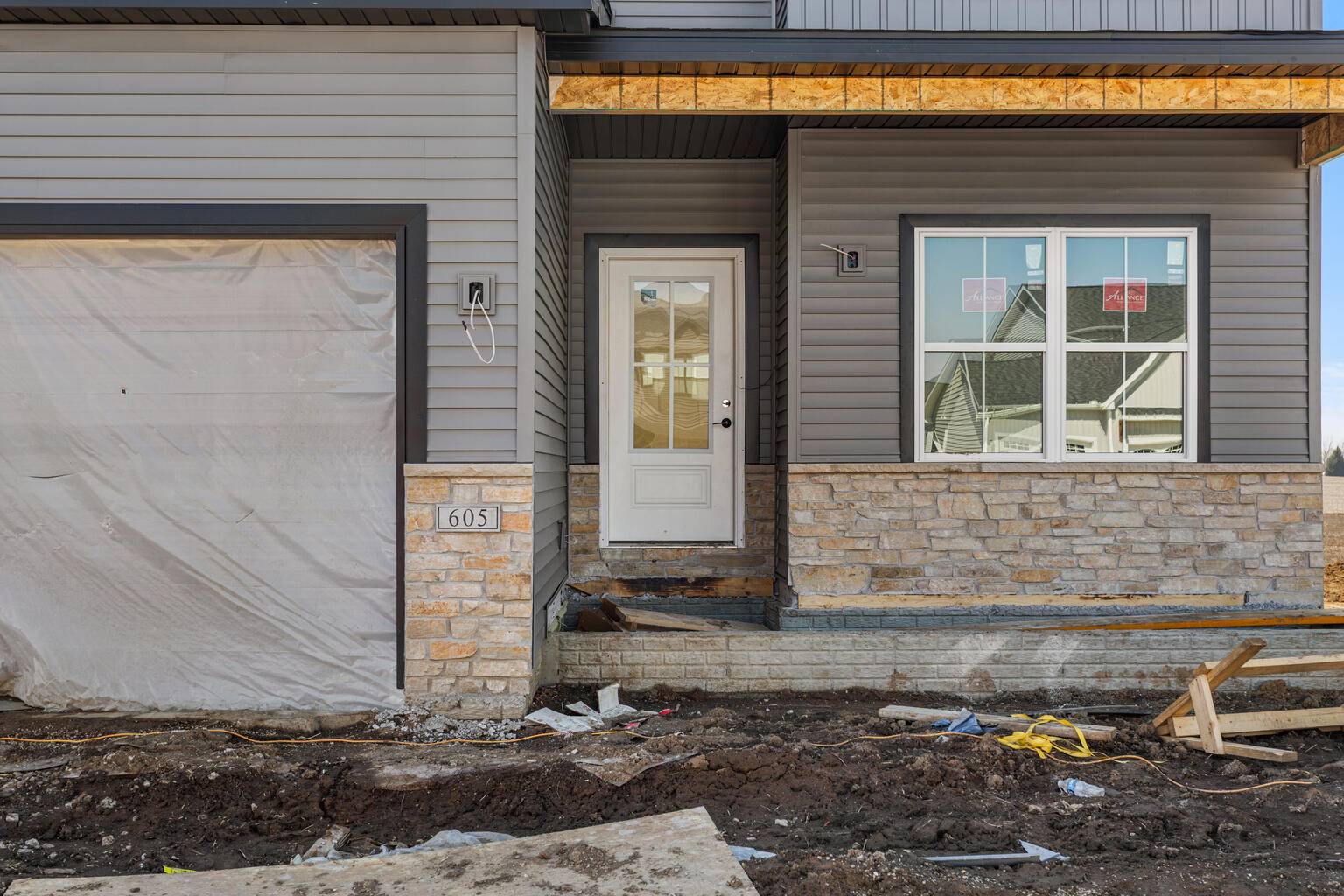 Mahomet, IL 61853,605 Wheatley DR