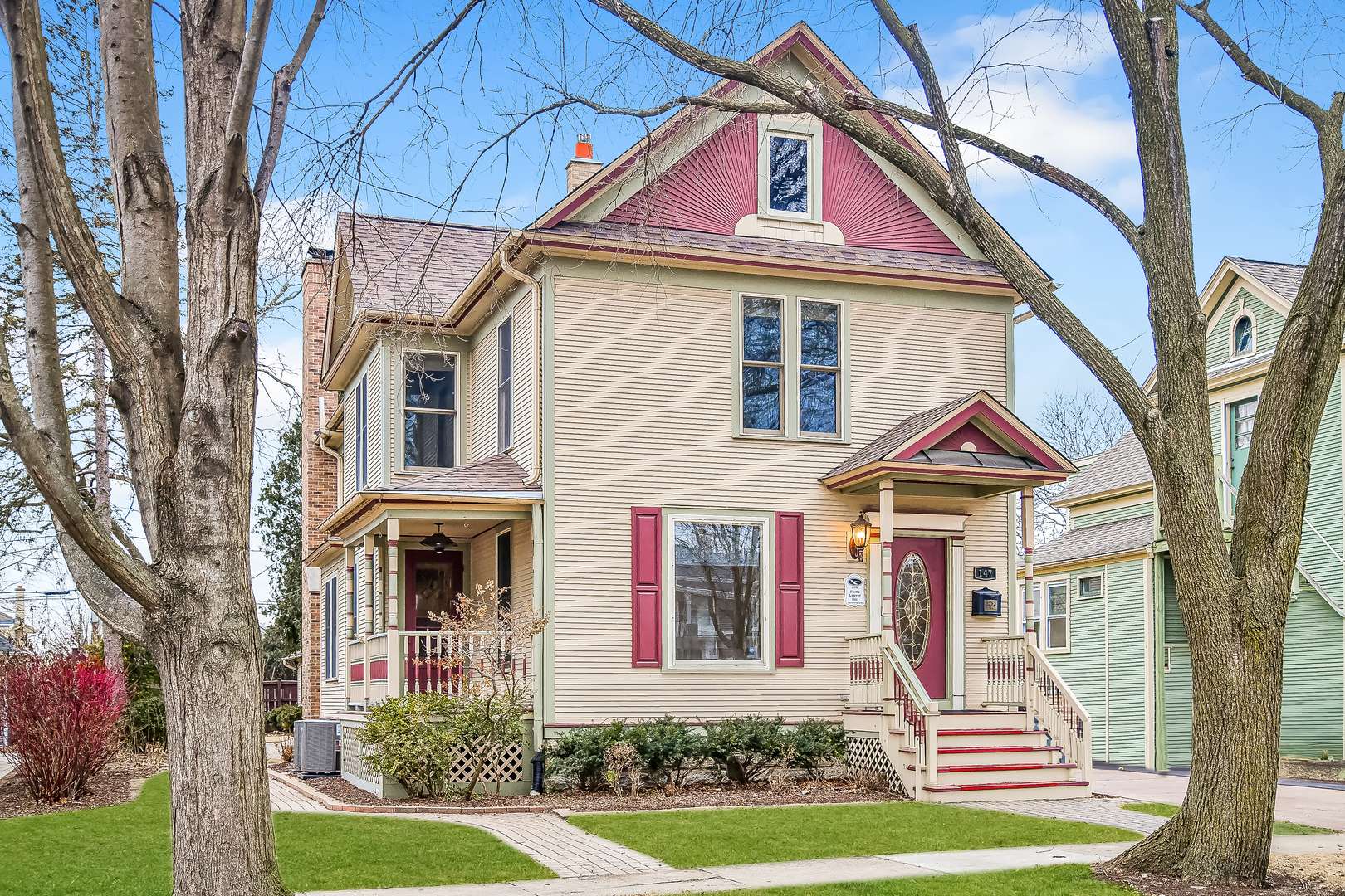 Naperville, IL 60540,147 N Center ST