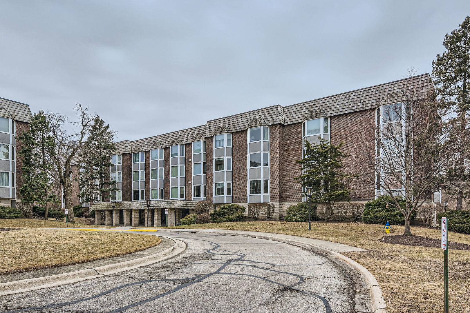 Park Ridge, IL 60068,2600 Windsor #2E