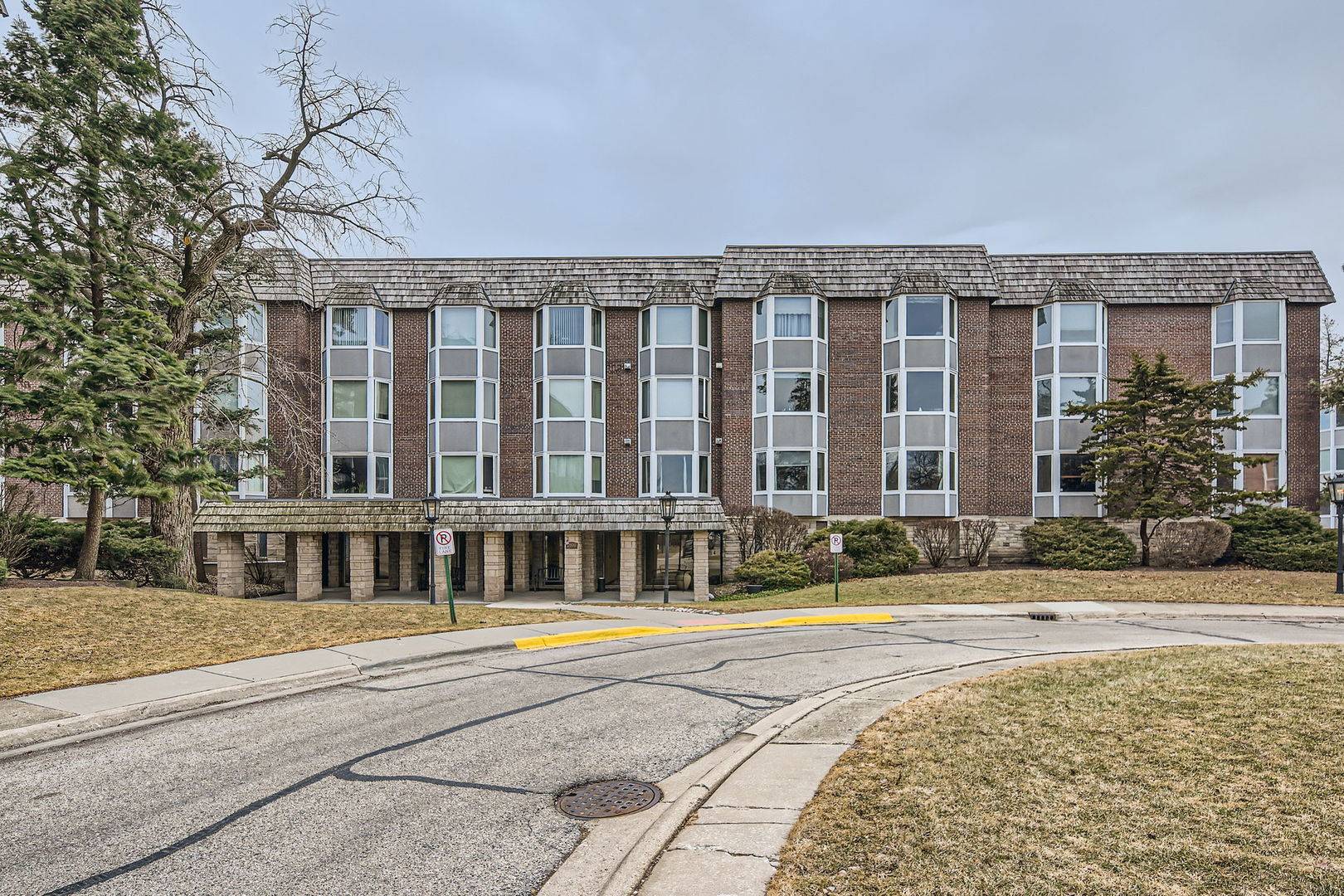 Park Ridge, IL 60068,2600 Windsor #2E