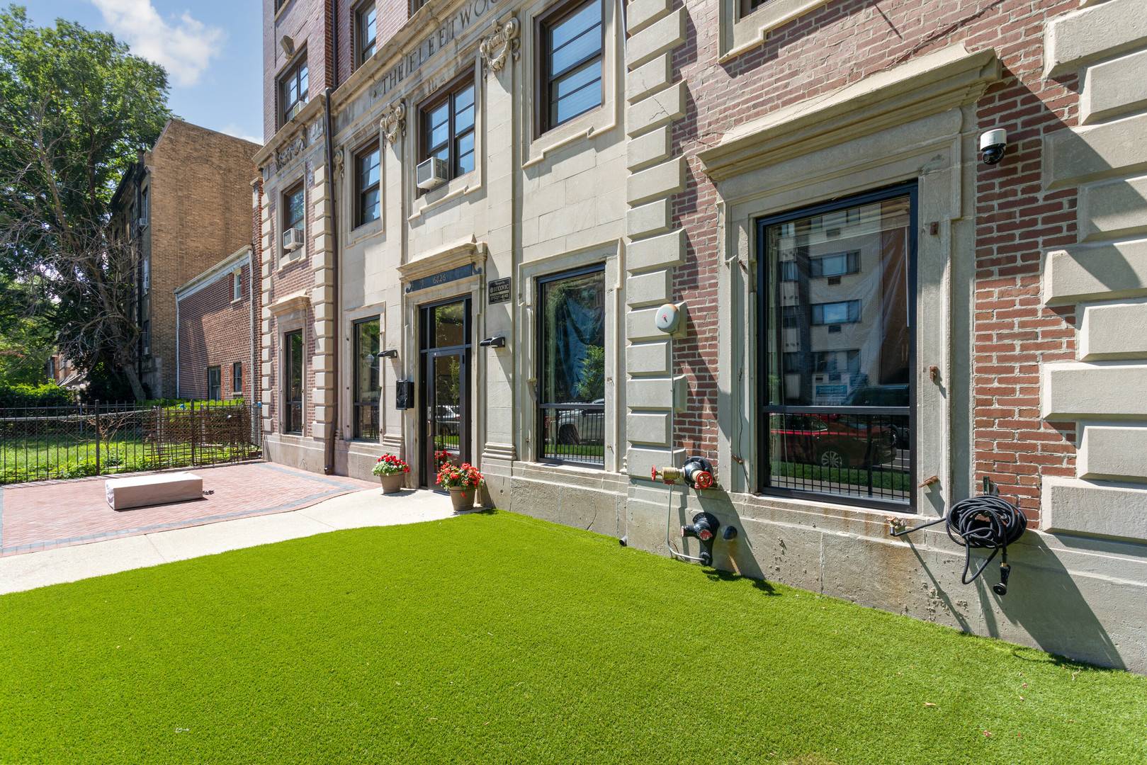 Chicago, IL 60660,6026 N Winthrop AVE #5B