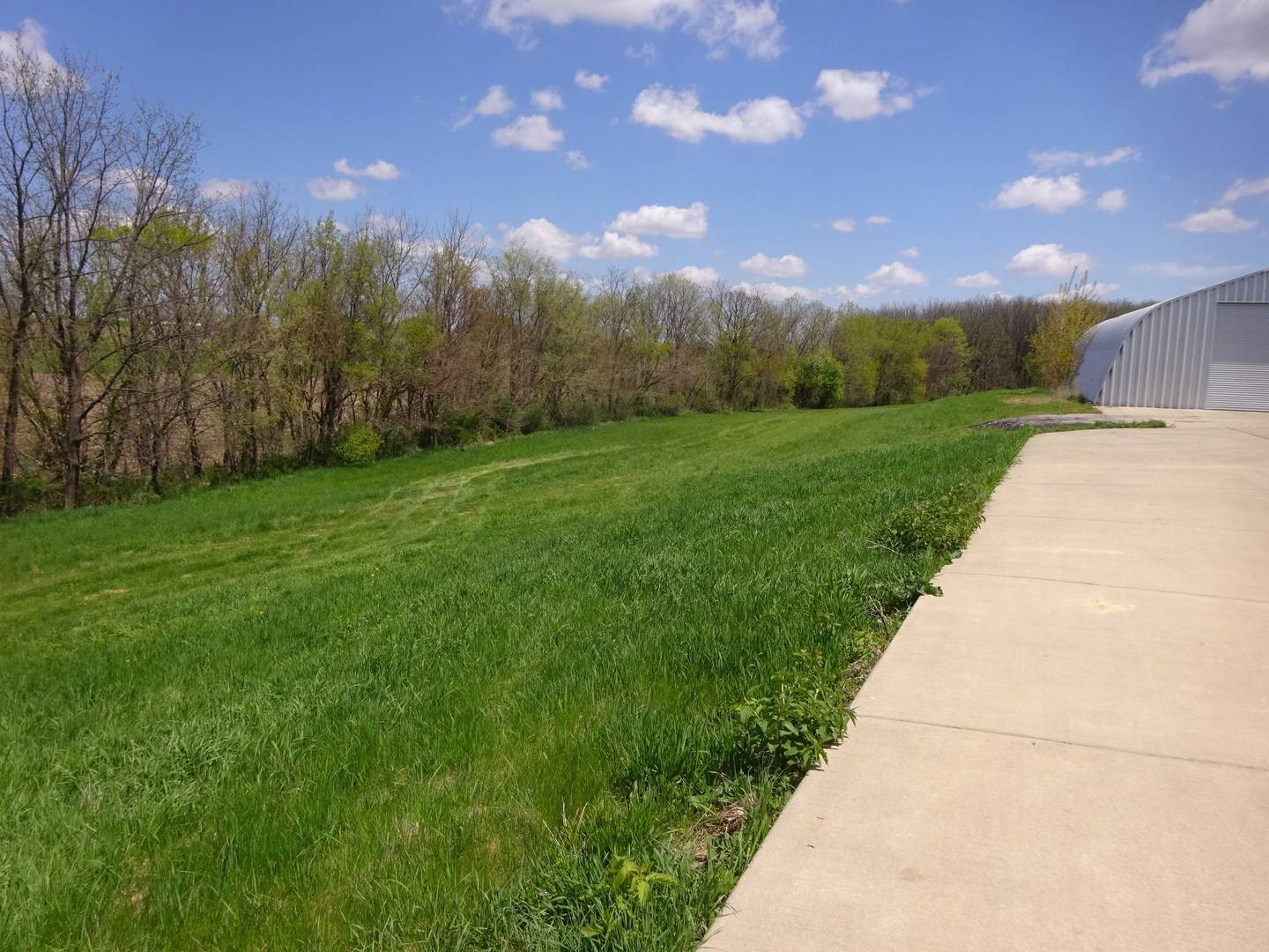 Dakota, IL 61018,10615 N Coon RD