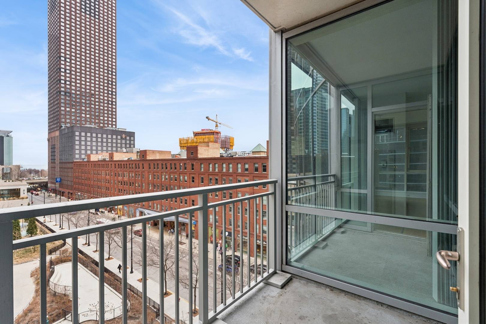 Chicago, IL 60611,505 N MCCLURG CT #702