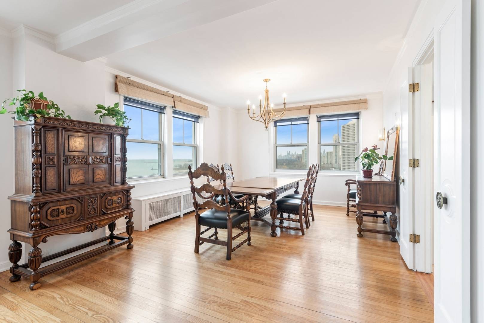Chicago, IL 60640,5555 N SHERIDAN RD #1102