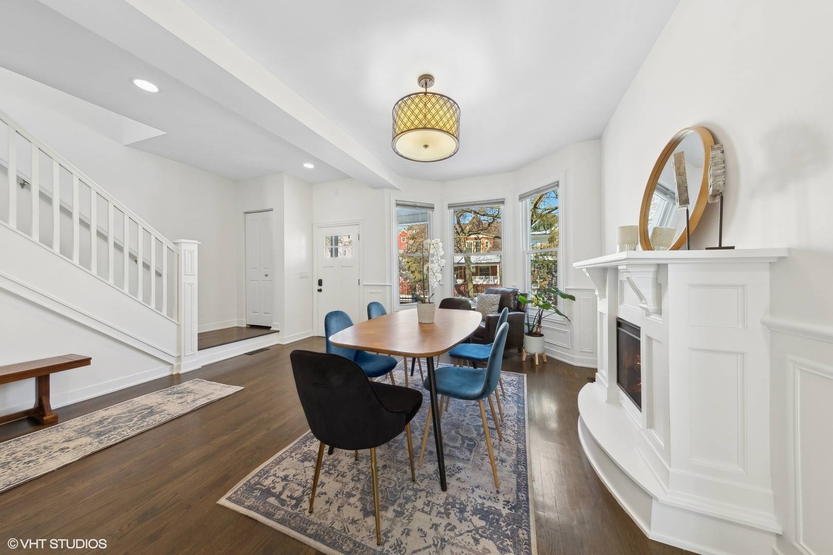 Chicago, IL 60647,3743 W Palmer ST