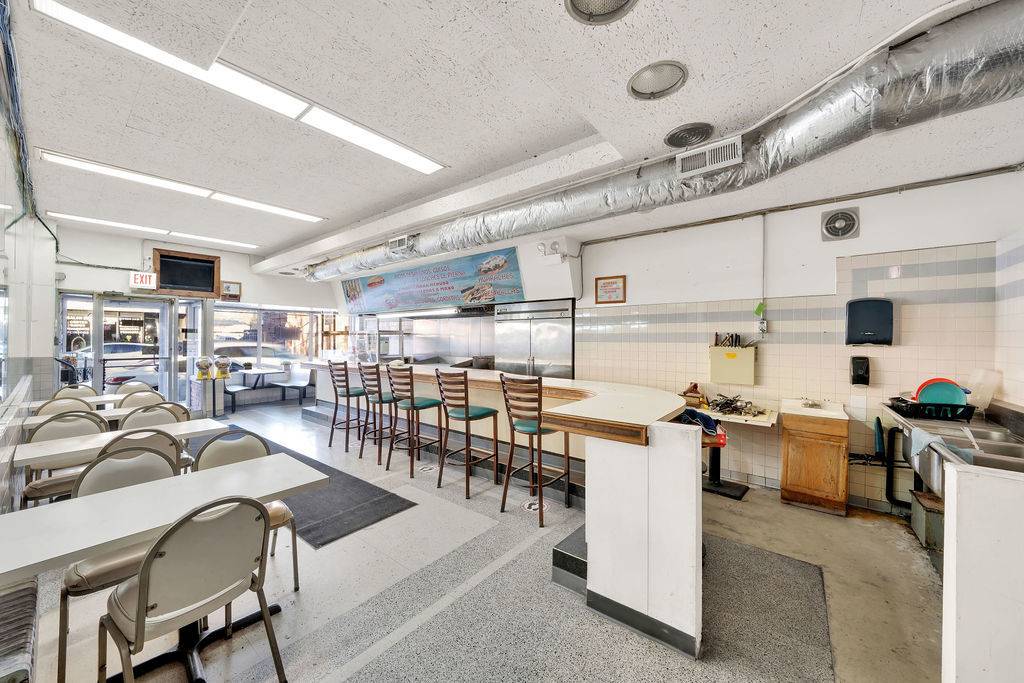 Chicago, IL 60629,3109 W 59th ST