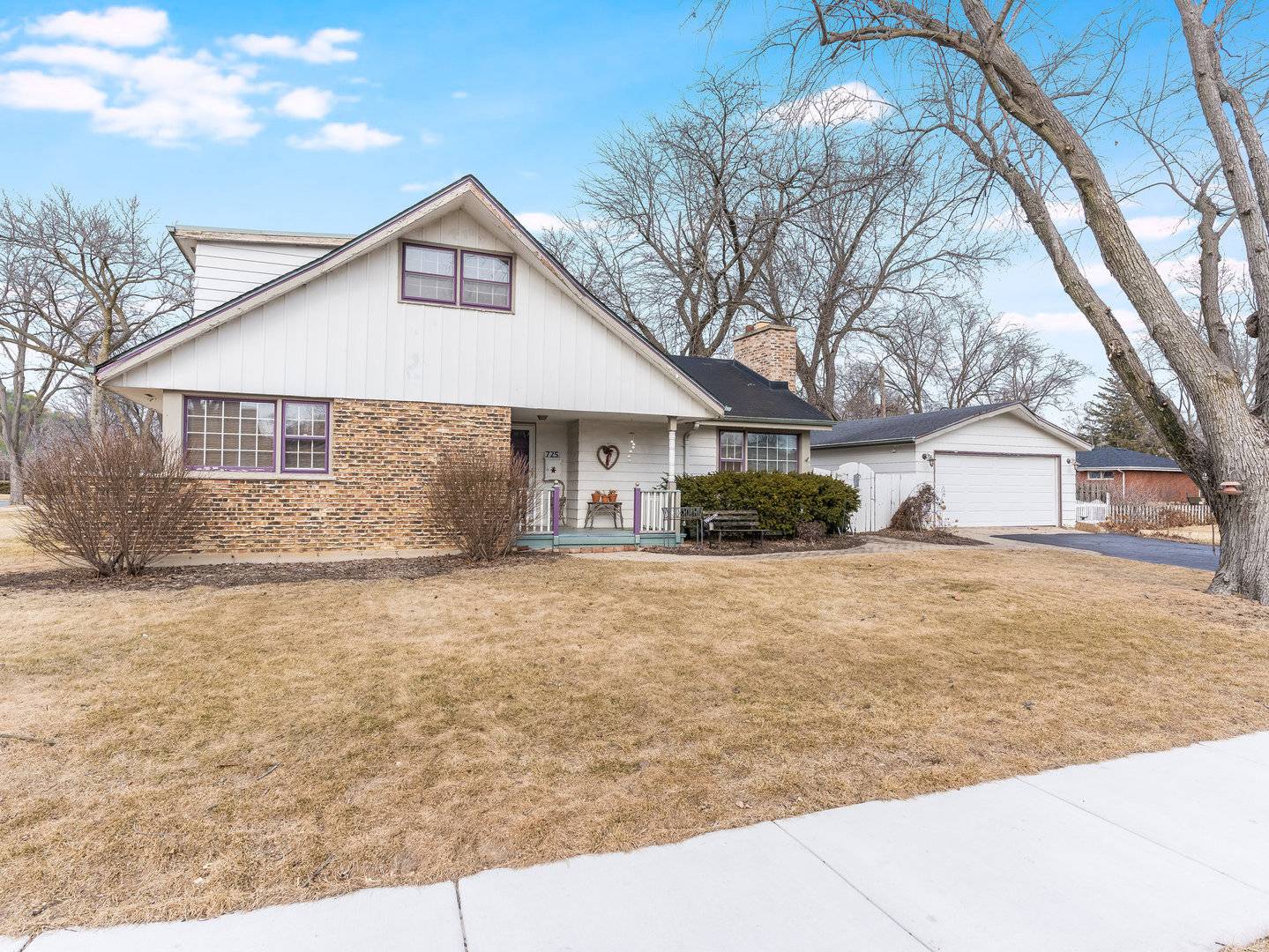 Wheaton, IL 60187,725 Ranch RD