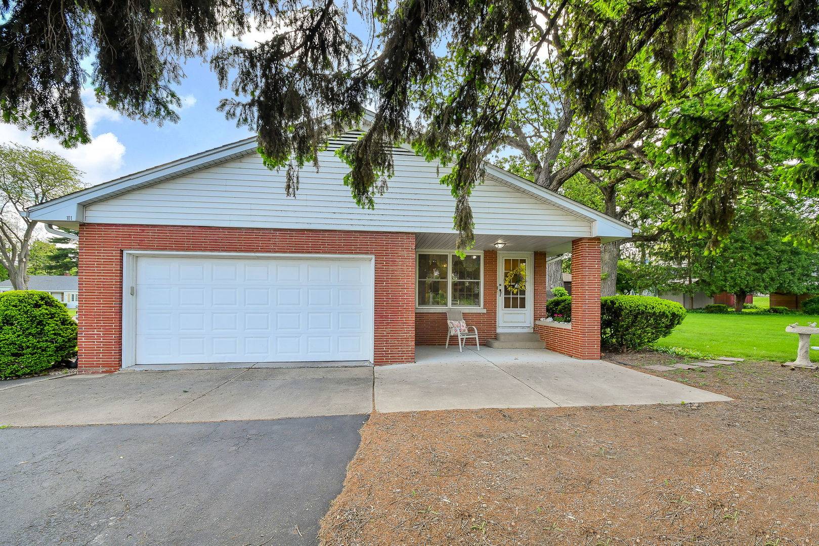 Montgomery, IL 60538,101 Marsch AVE