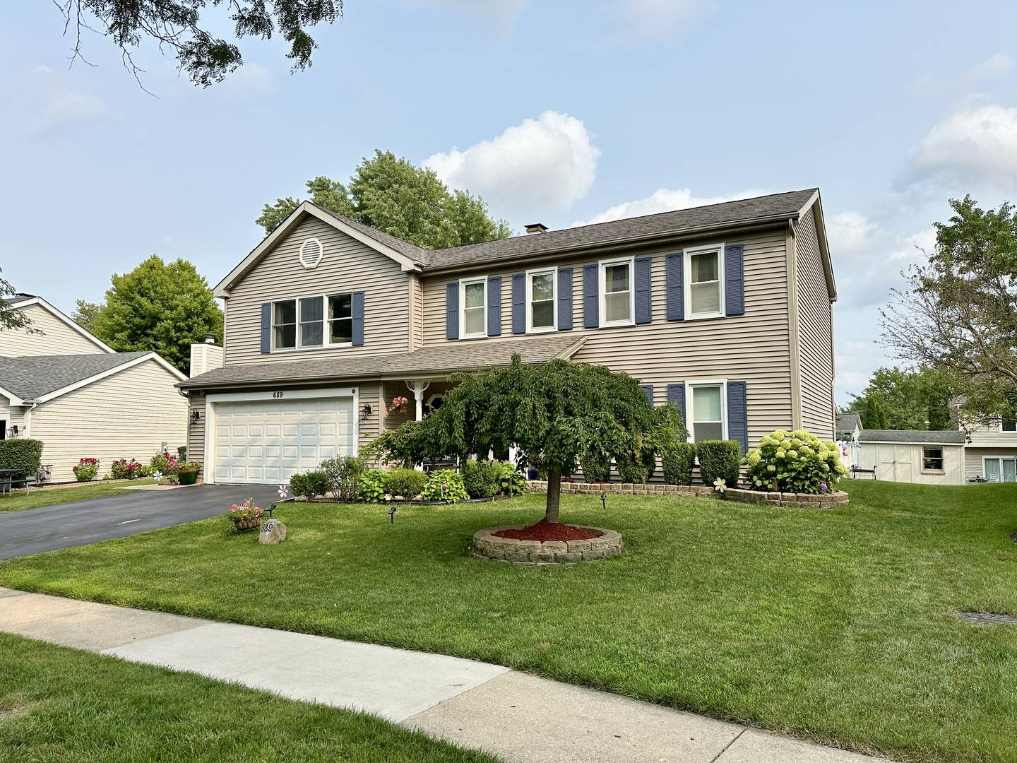 Bartlett, IL 60103,689 Gardenia LN