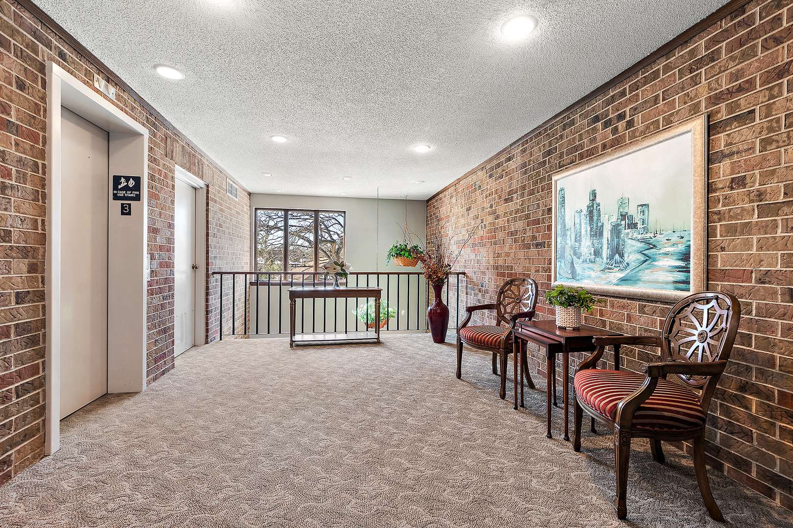 Palos Heights, IL 60463,7800 W Foresthill LN #301