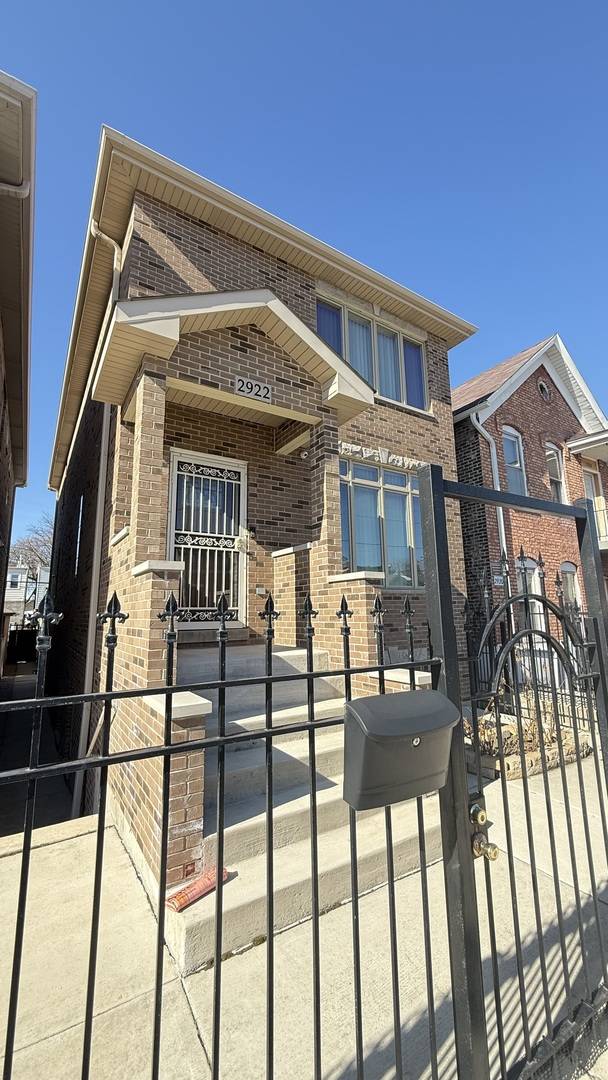 Chicago, IL 60608,2922 S Keeley ST