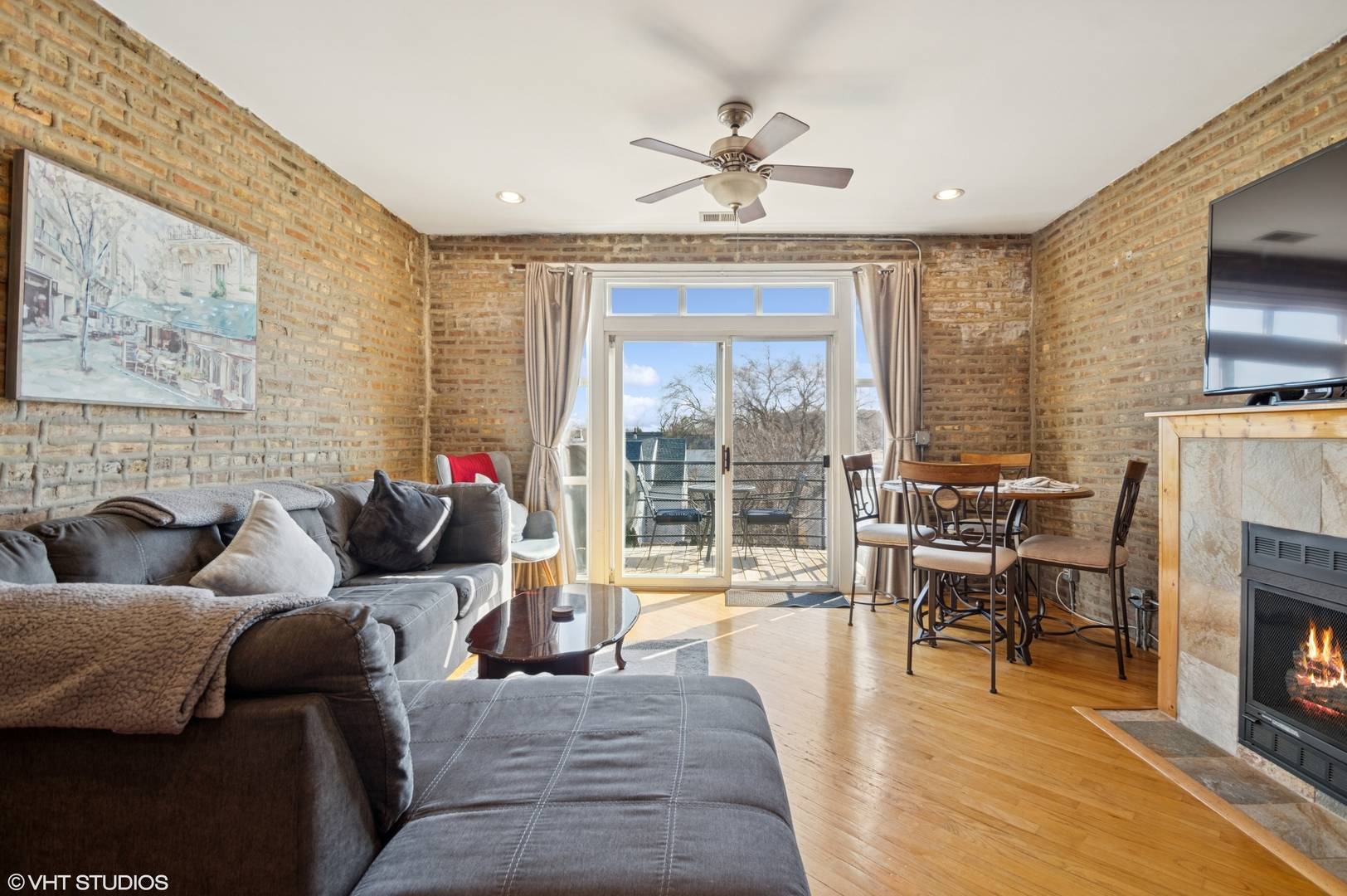 Chicago, IL 60618,3100 W Addison ST #3A