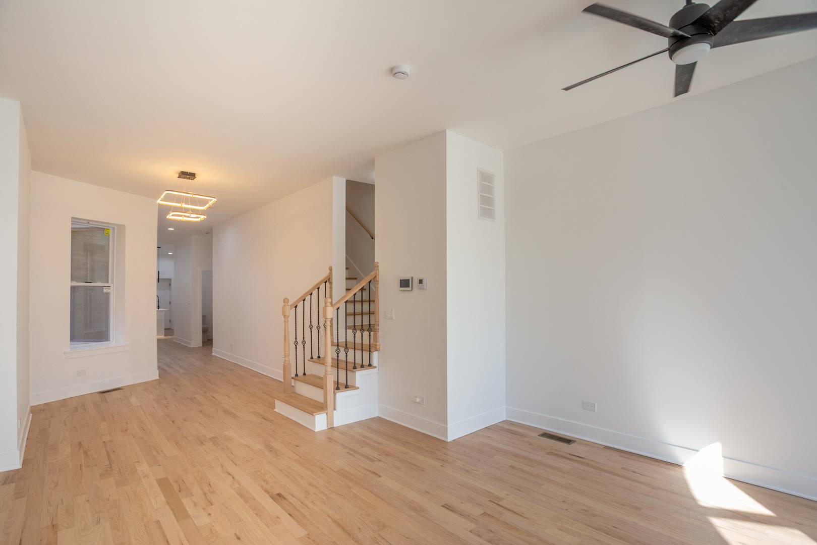 Chicago, IL 60653,430 E 46th ST