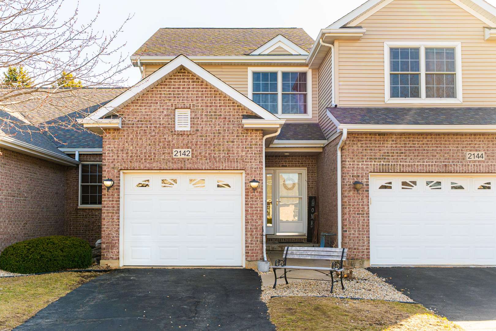 Dekalb, IL 60115,2142 Autumn LN