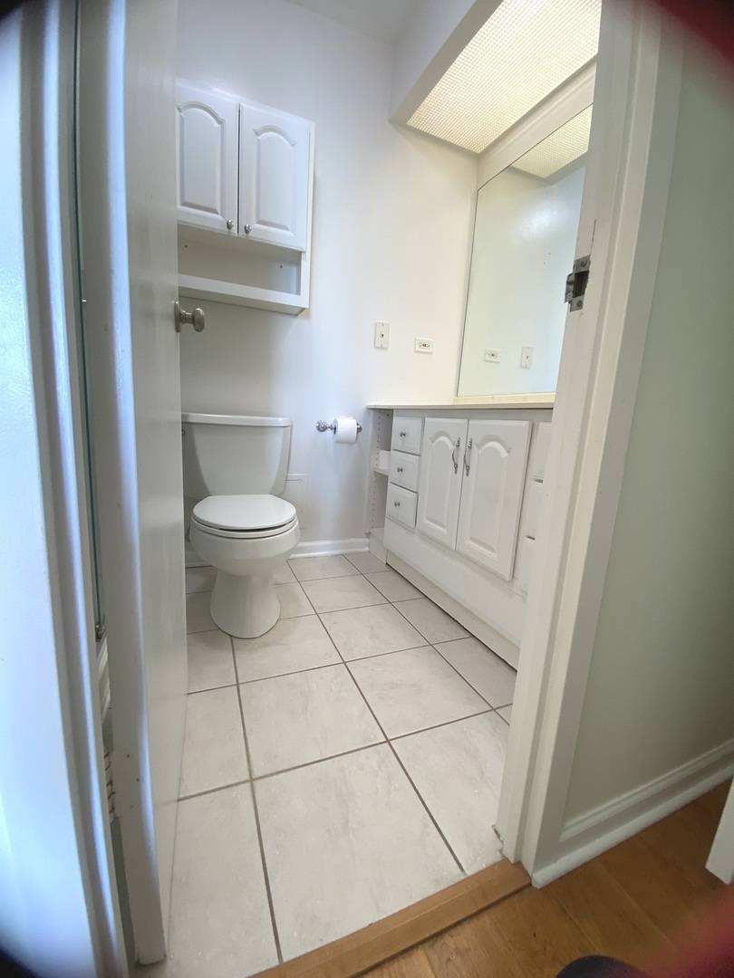 Chicago, IL 60645,7033 N Kedzie AVE #1713