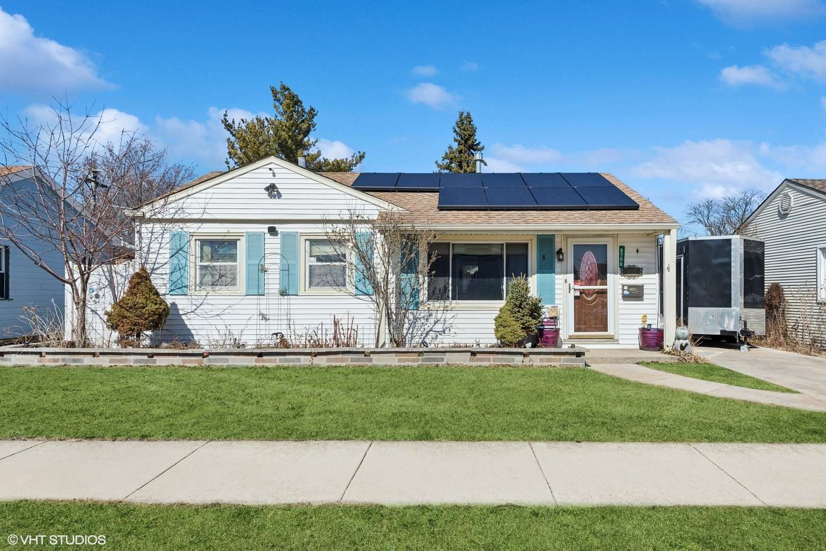 Lyons, IL 60534,8708 45th ST