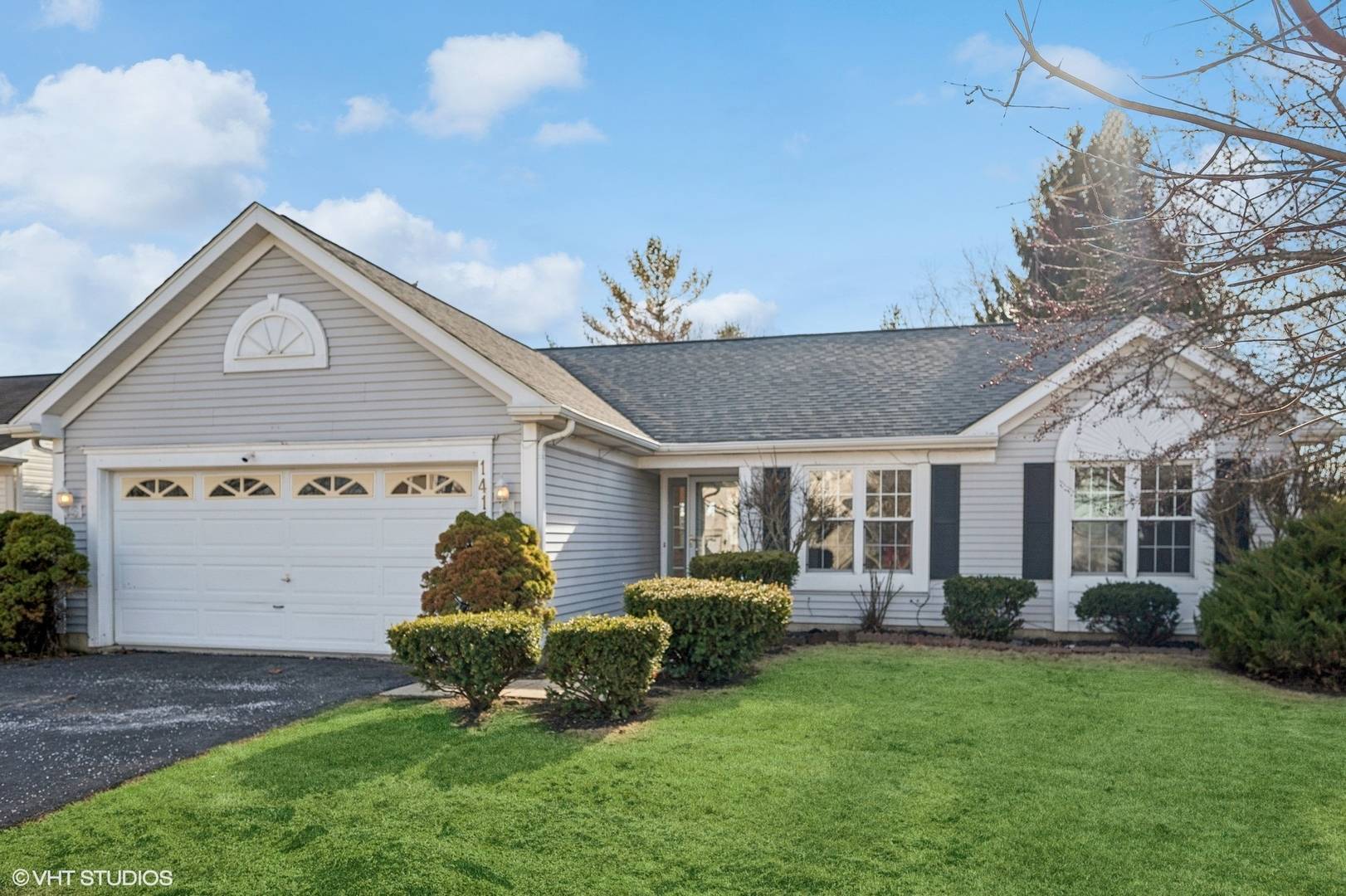 Grayslake, IL 60030,1417 Belle Haven DR
