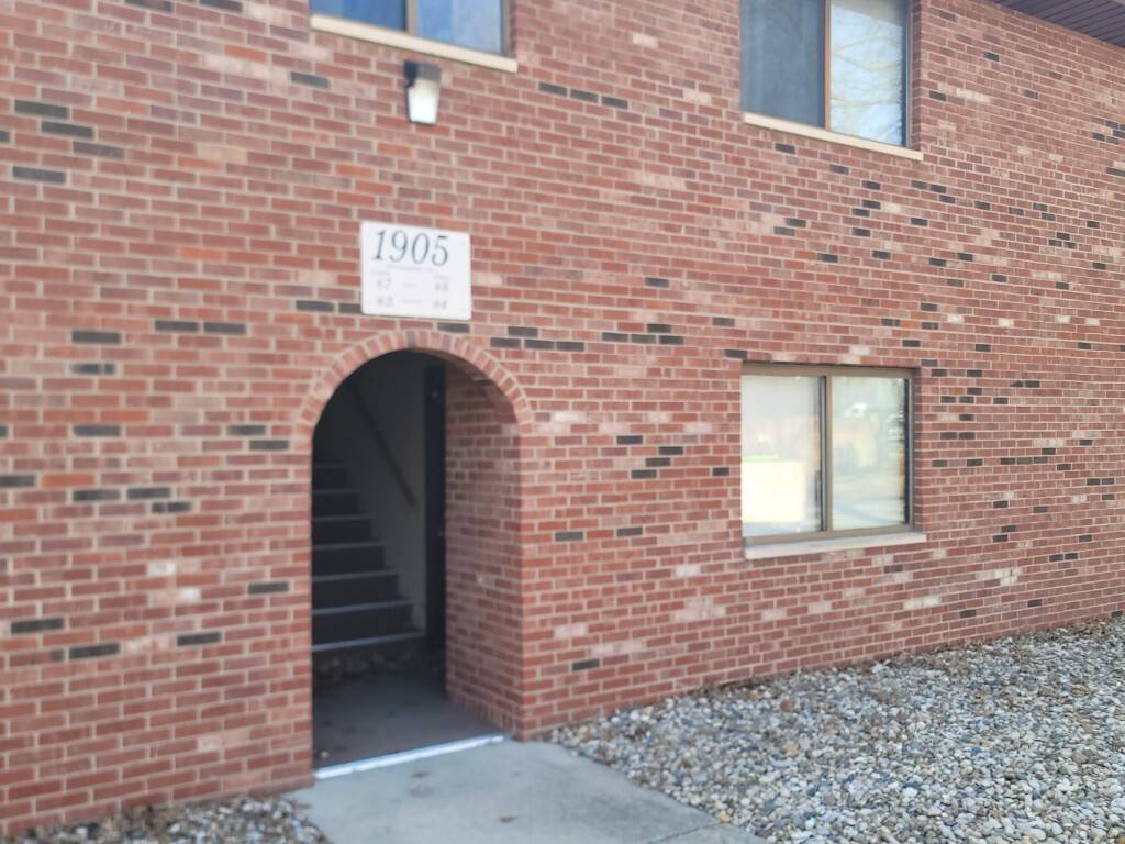 Urbana, IL 61802,1905 Christopher CIR #4