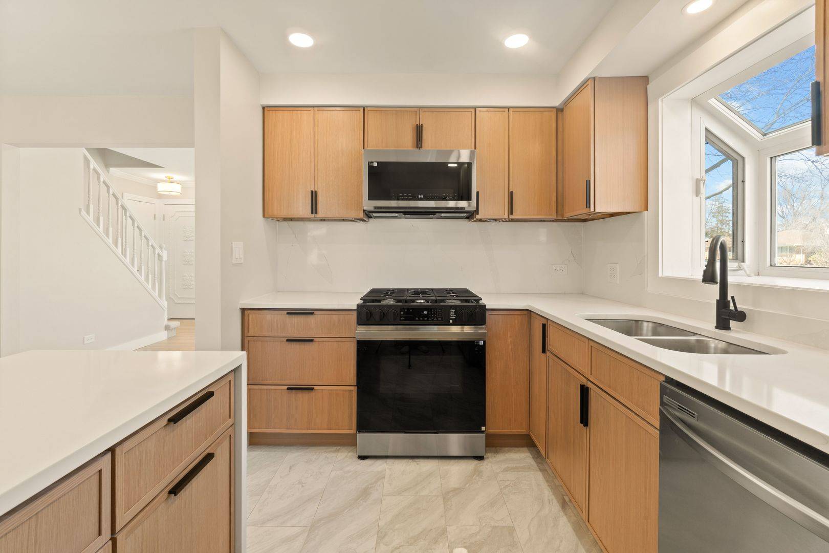 Mount Prospect, IL 60056,219 N Pine ST