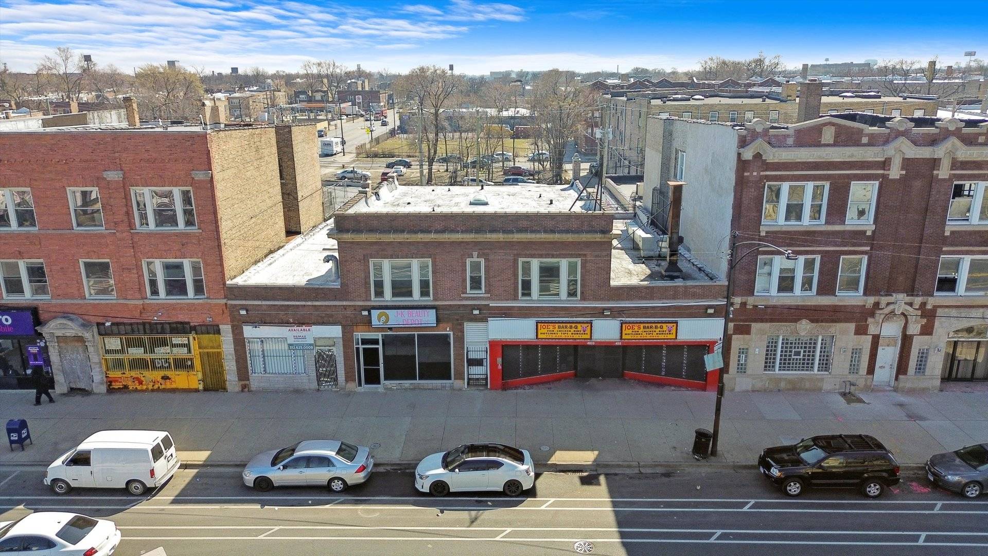 Chicago, IL 60644,4805 W Madison ST