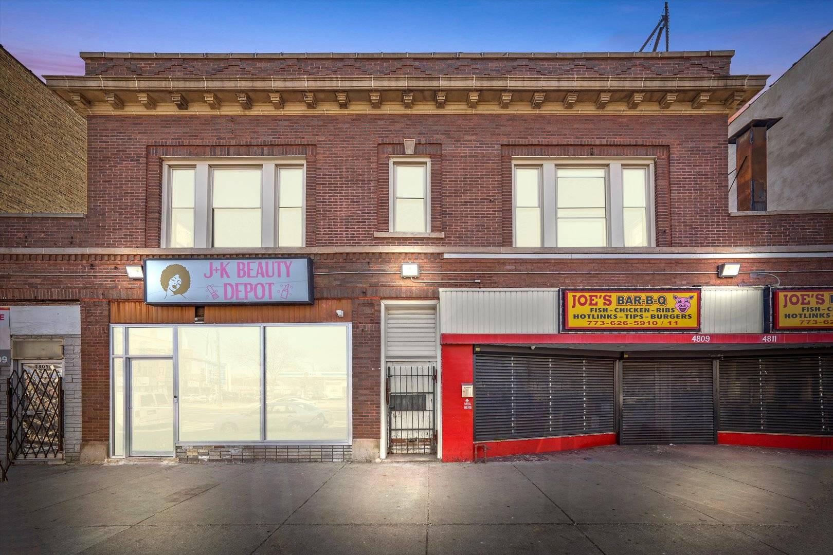 Chicago, IL 60644,4805 W Madison ST