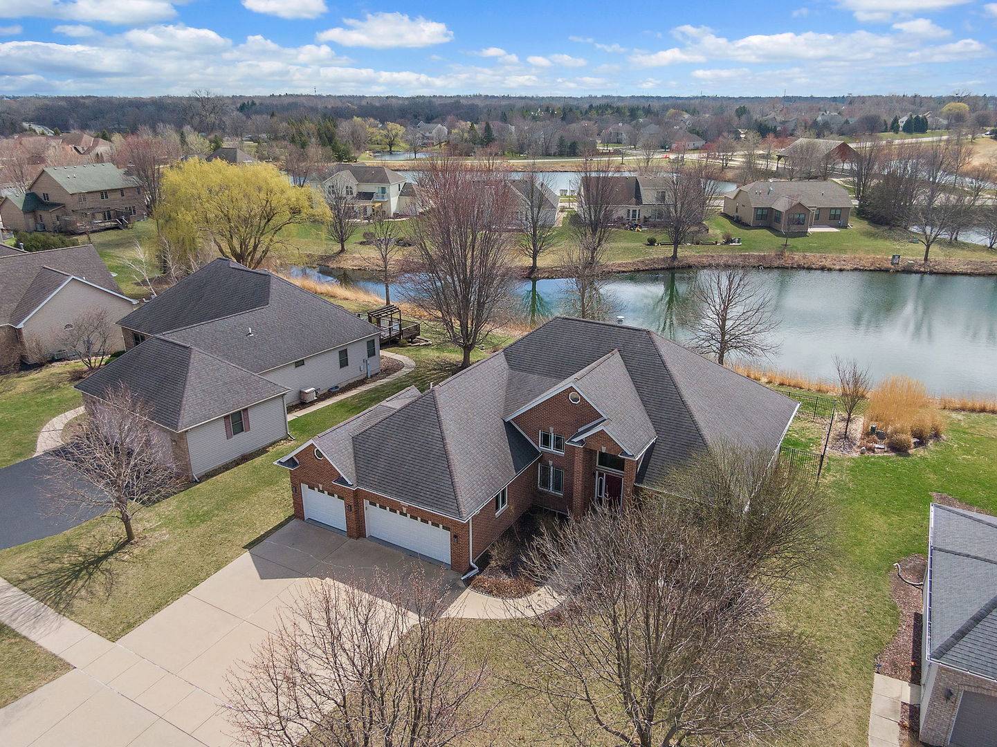 Dekalb, IL 60115,332 Kingsbury DR