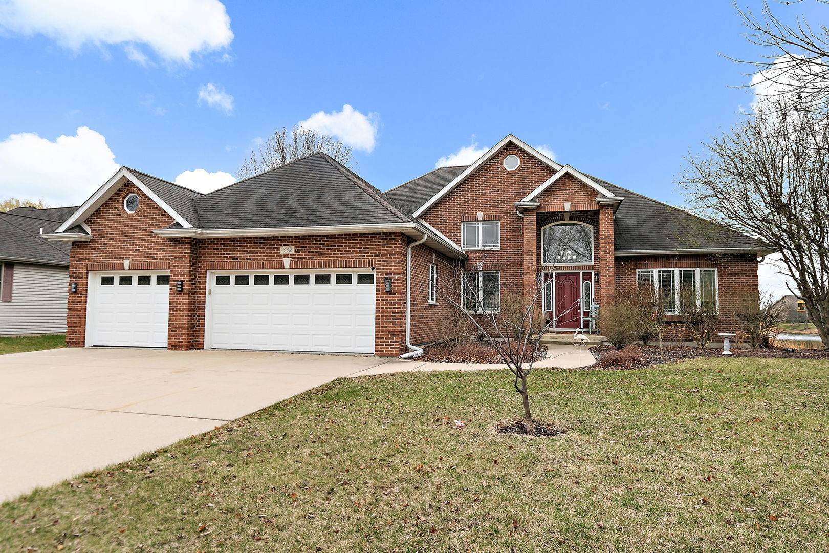 Dekalb, IL 60115,332 Kingsbury DR