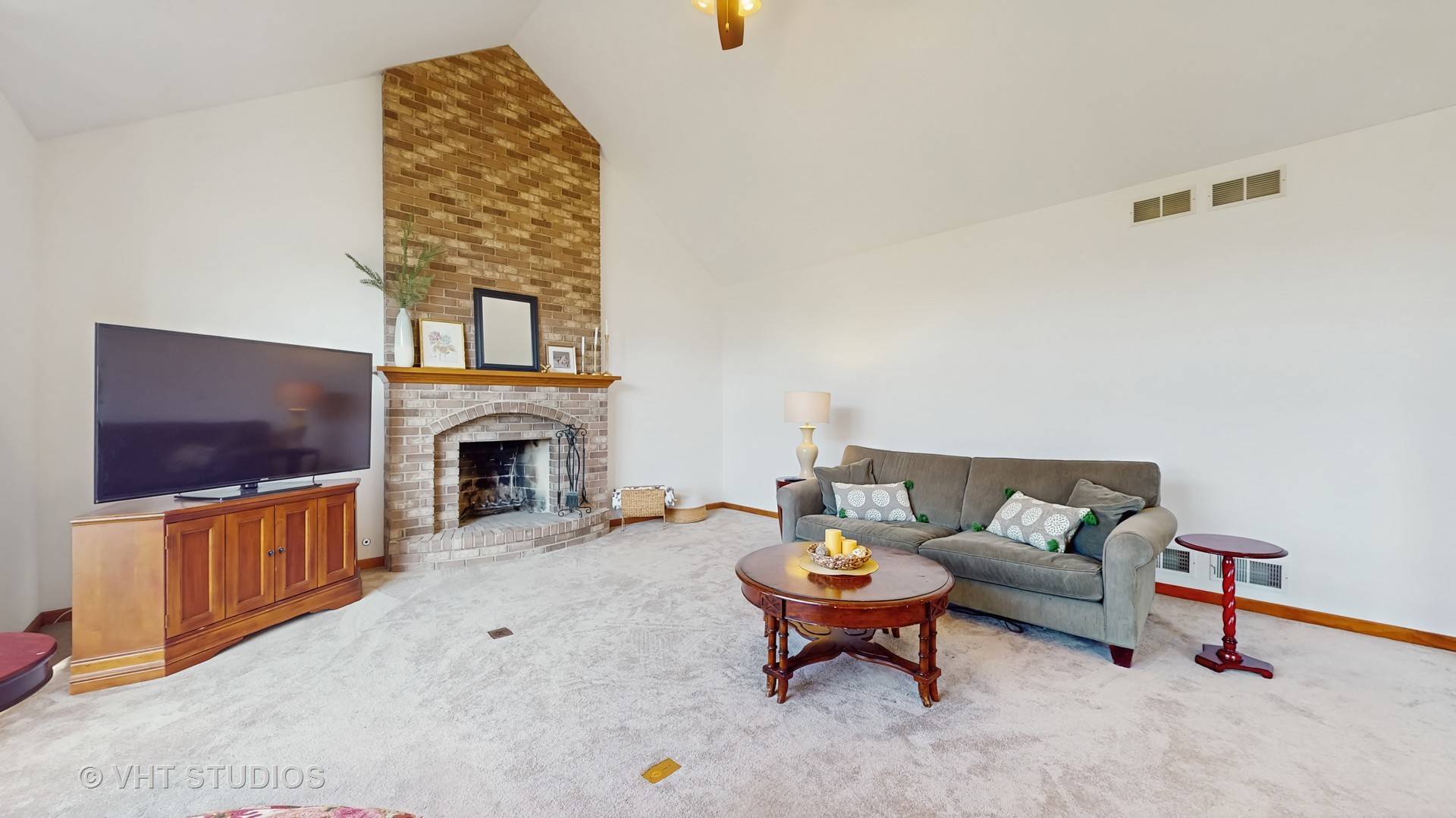 Algonquin, IL 60102,620 Bluestem LN