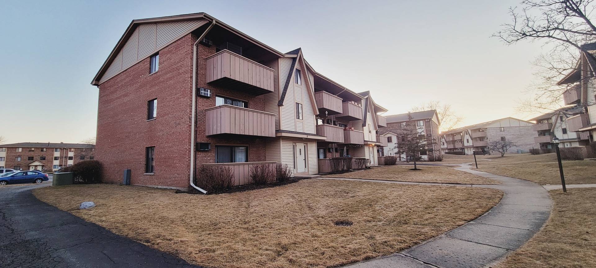 Vernon Hills, IL 60061,8 Echo CT #1