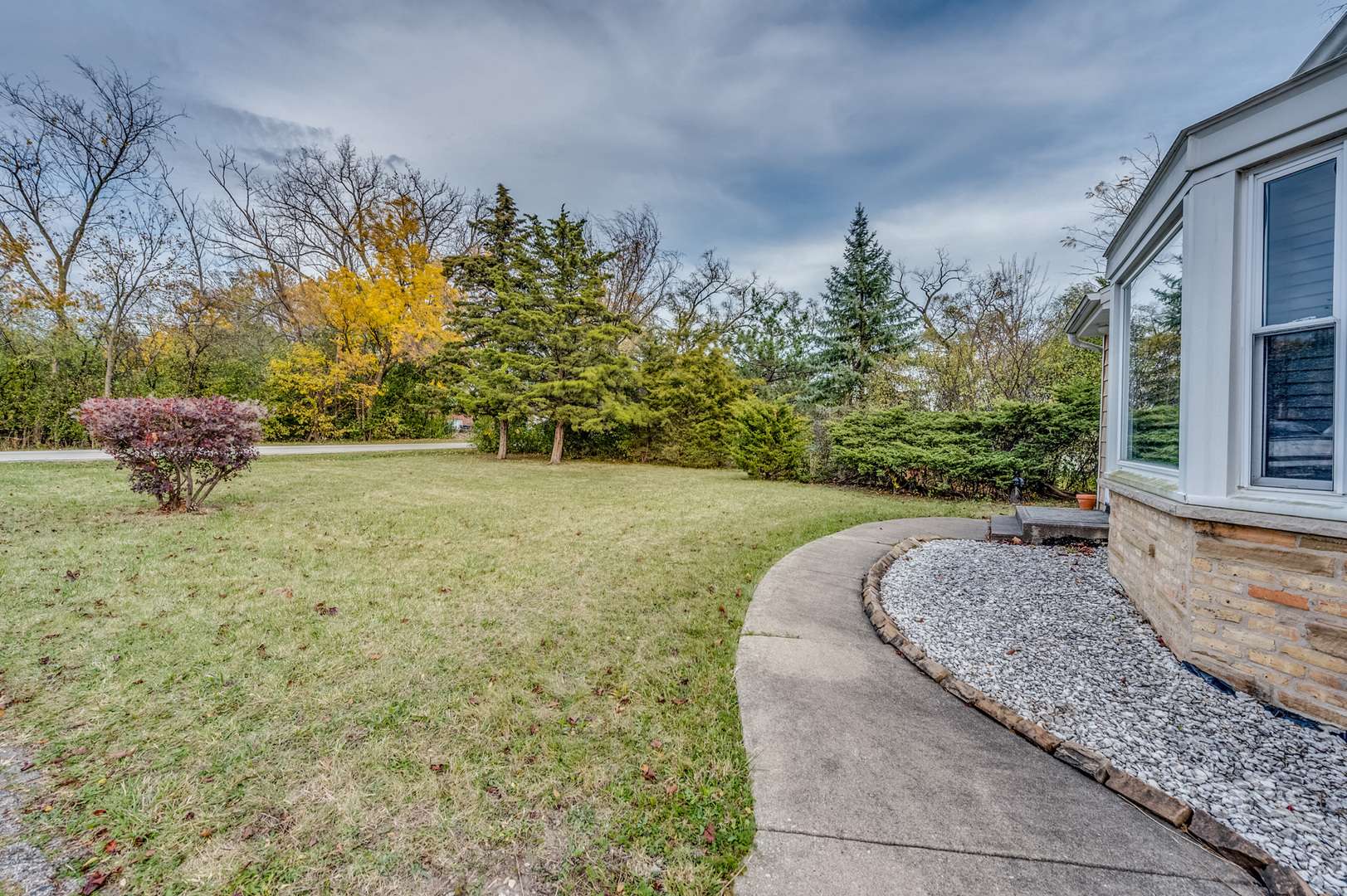 Villa Park, IL 60181,17W517 Manor LN