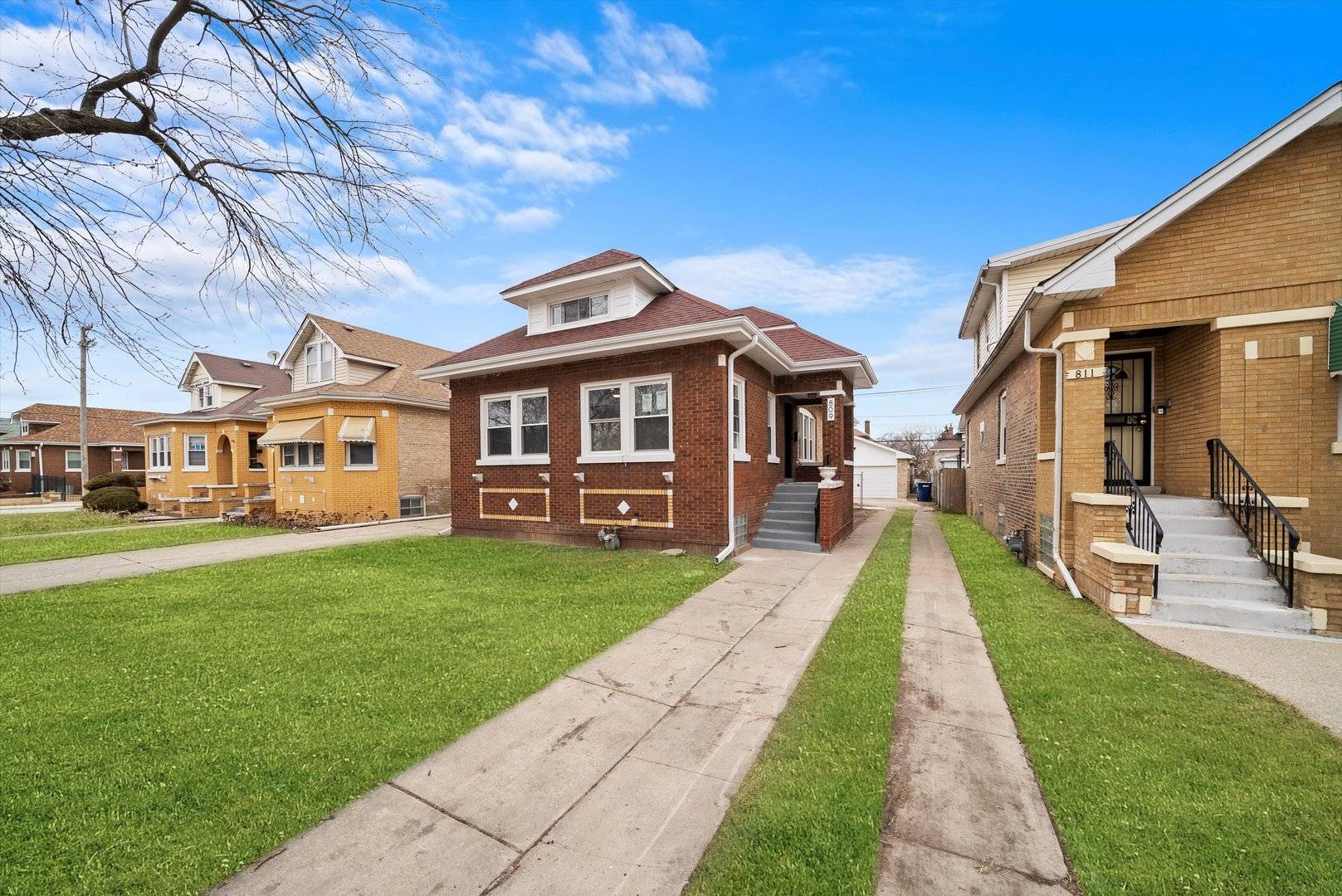 Maywood, IL 60153,809 S 21st AVE