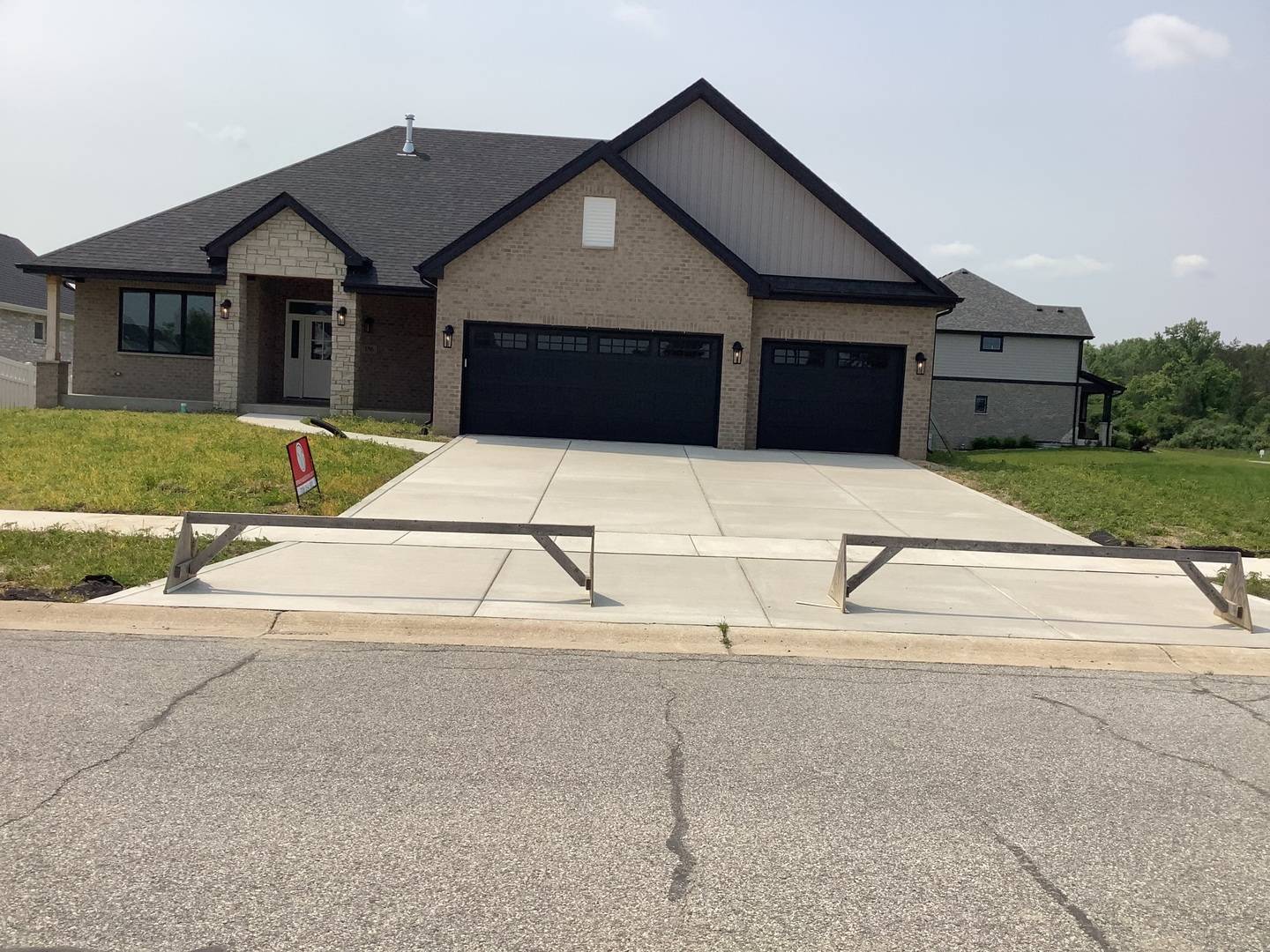 Dyer, IN 46311,156 Trillium DR
