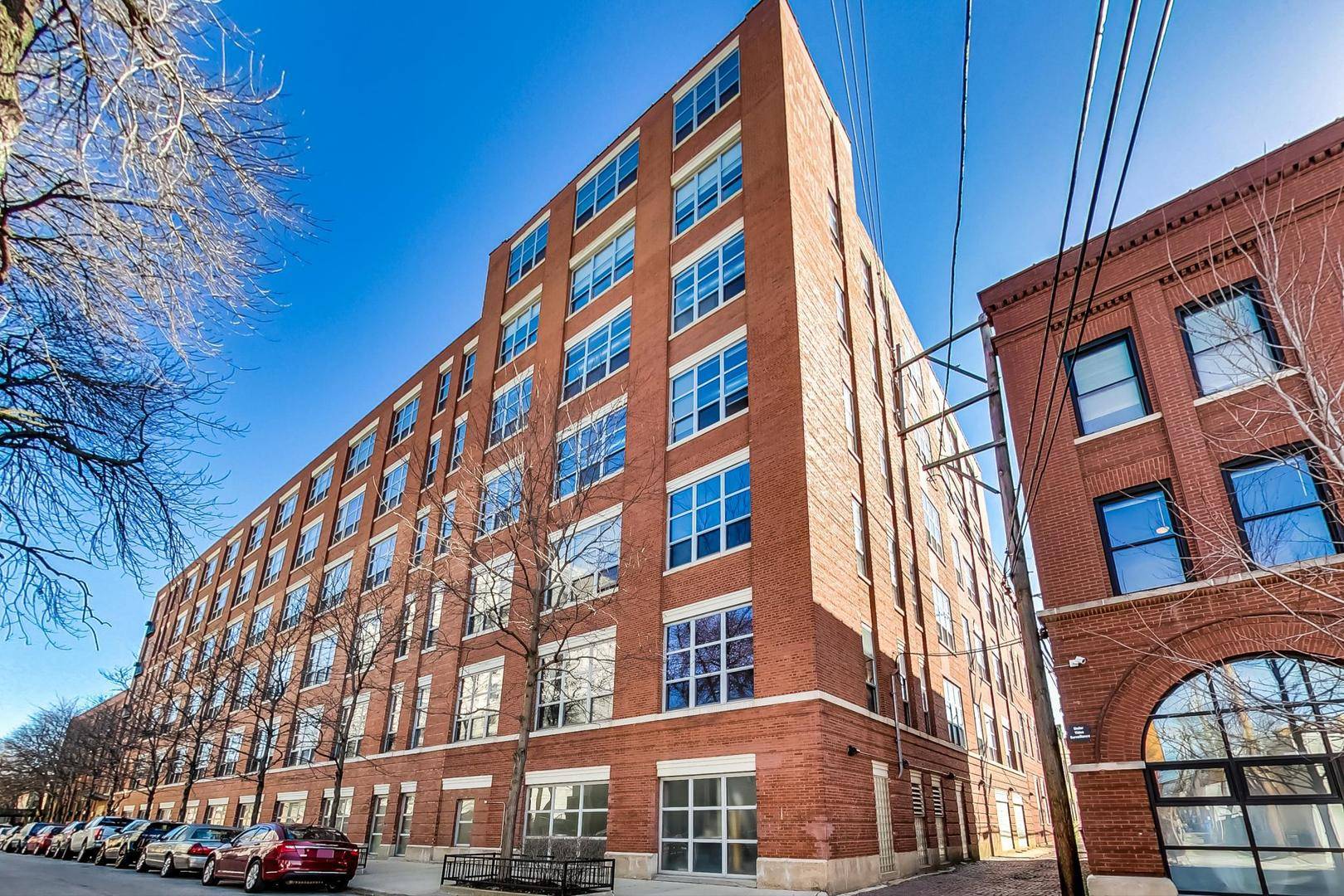 Chicago, IL 60622,1735 N Paulina ST #606
