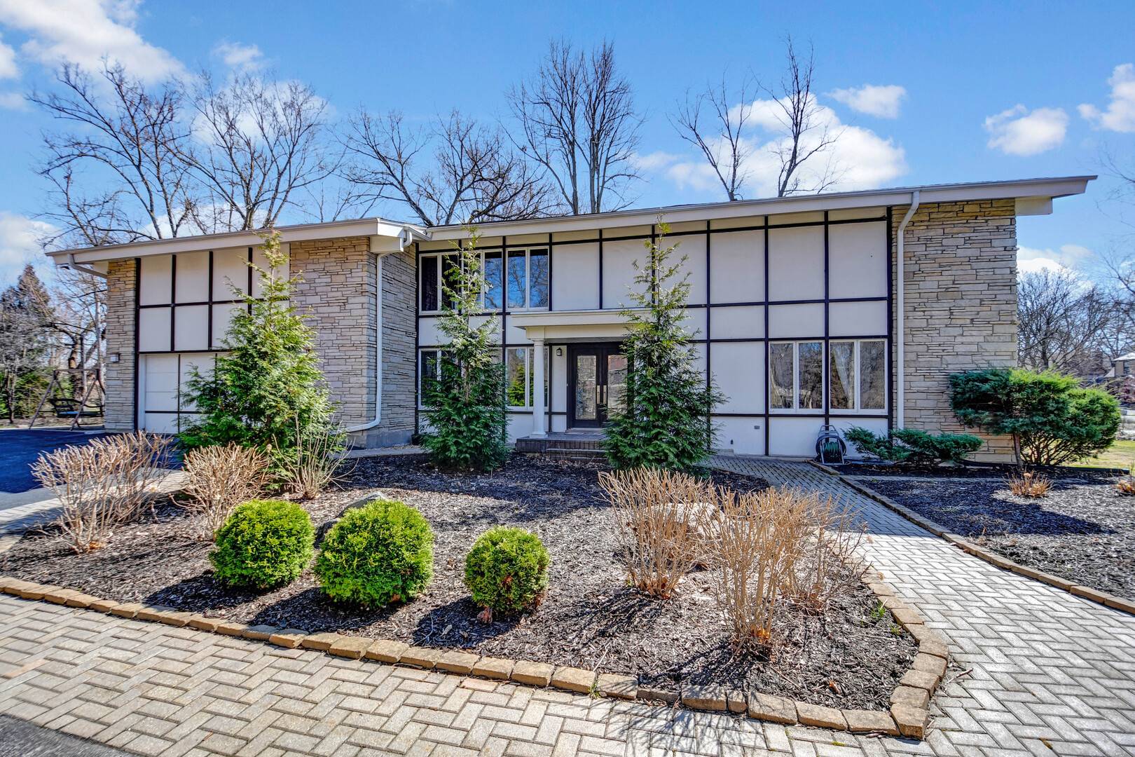 Flossmoor, IL 60422,1325 Brassie AVE