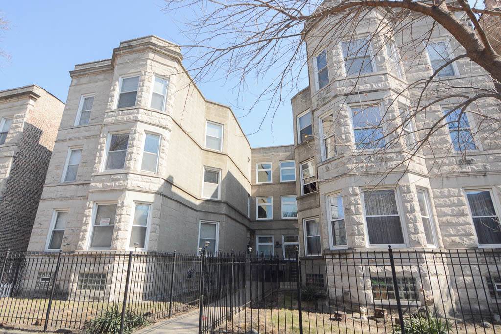Chicago, IL 60622,841 N MAPLEWOOD AVE #2R
