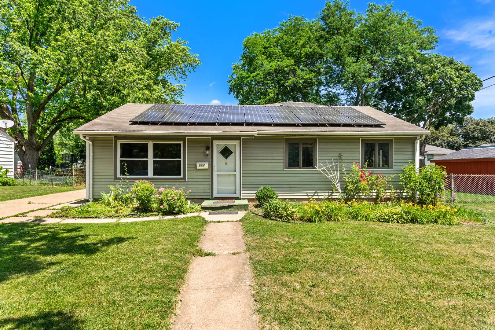 Woodstock, IL 60098,114 Meadow AVE