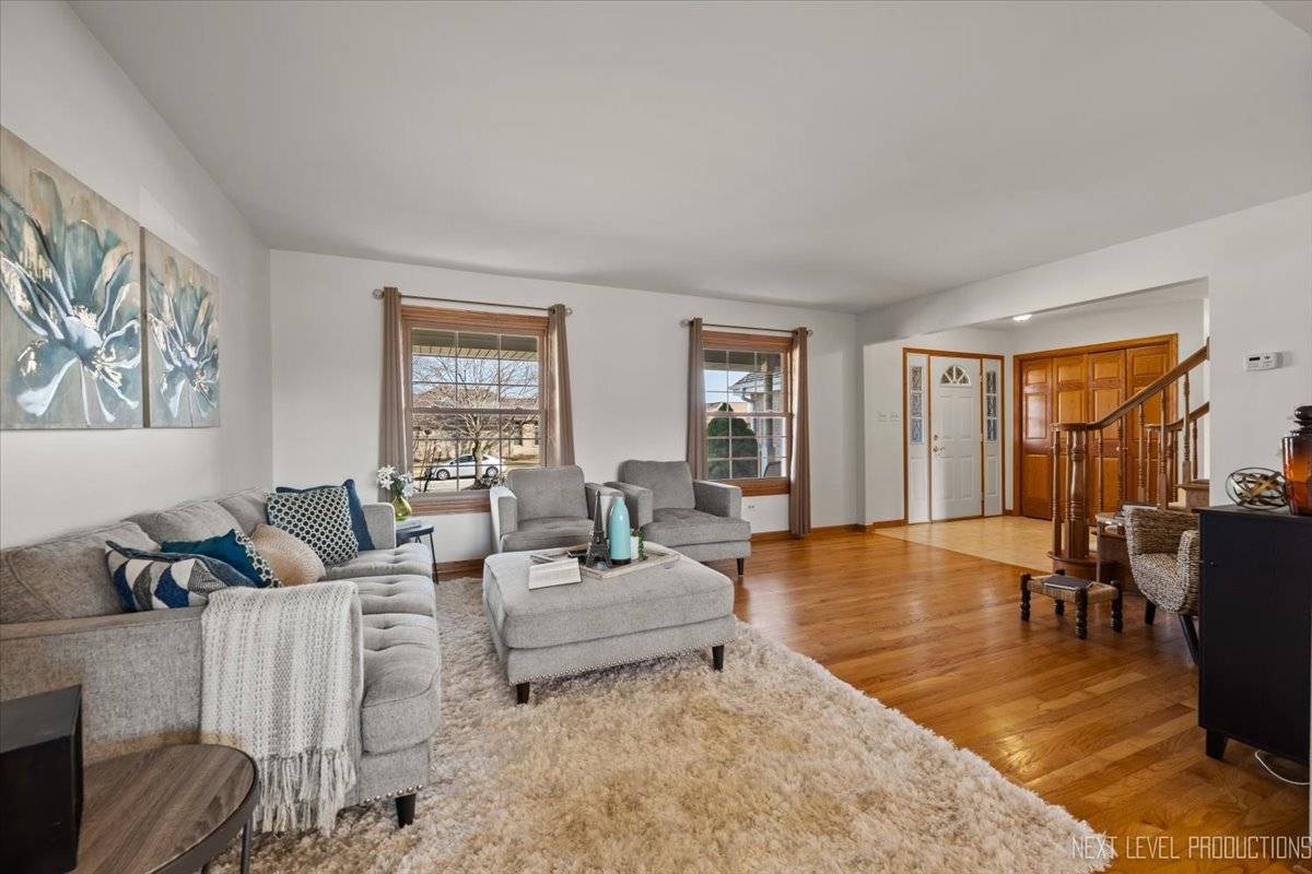 Woodridge, IL 60517,1305 Hastings RD