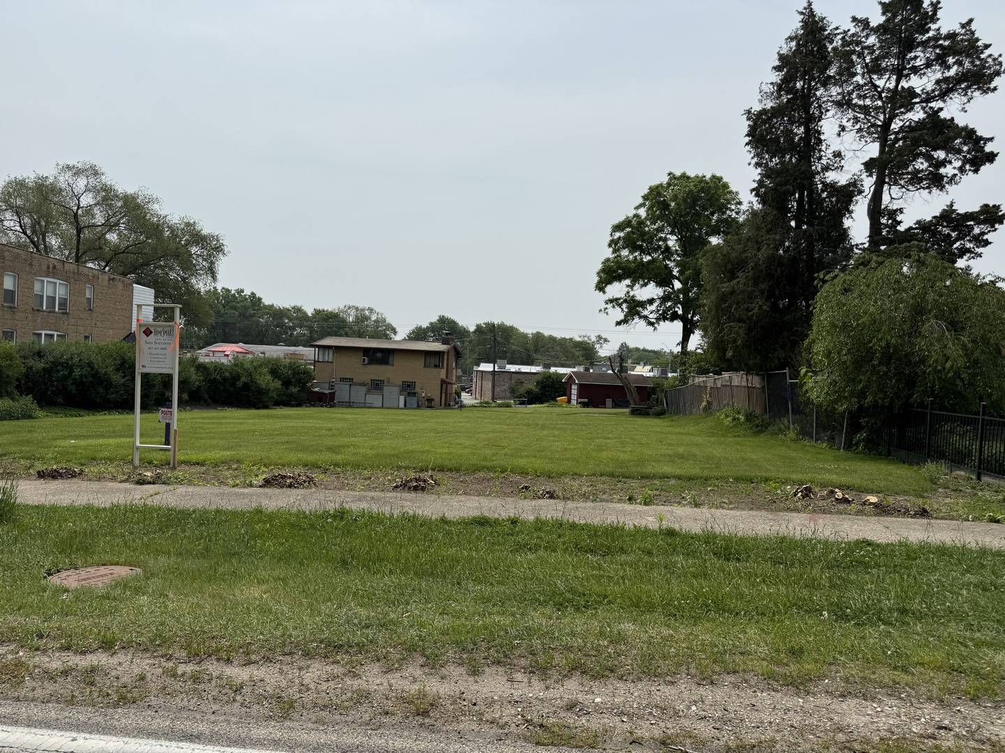 Mundelein, IL 60060,659 E Maple AVE
