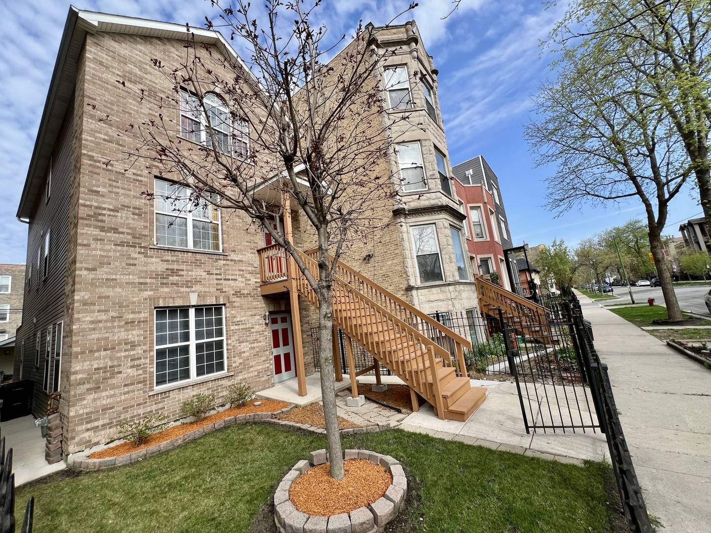 Chicago, IL 60622,1450 N Talman AVE