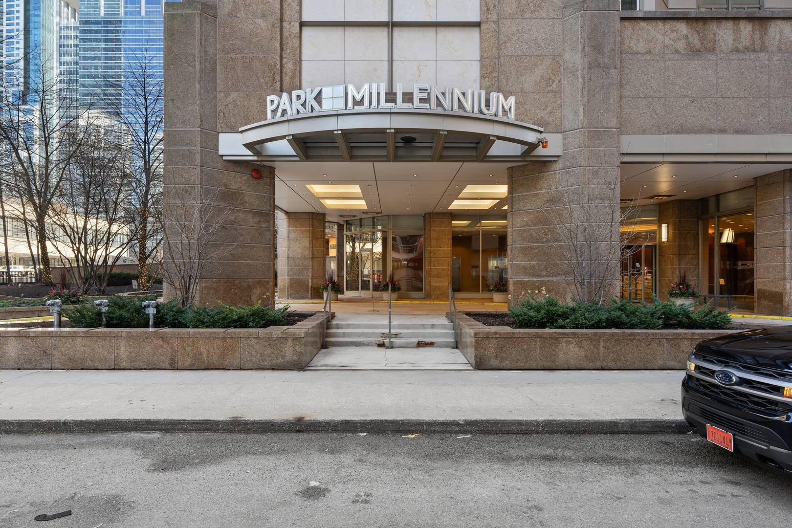 Chicago, IL 60601,222 N Columbus DR #902