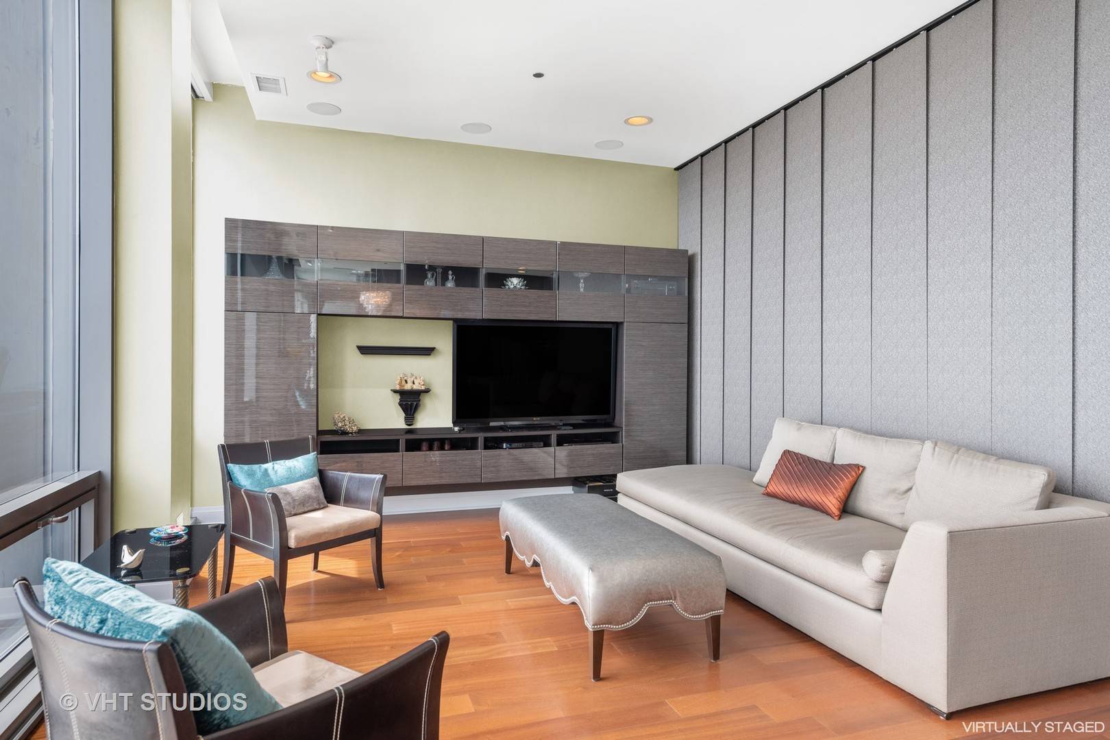 Chicago, IL 60603,65 E Monroe ST #4614