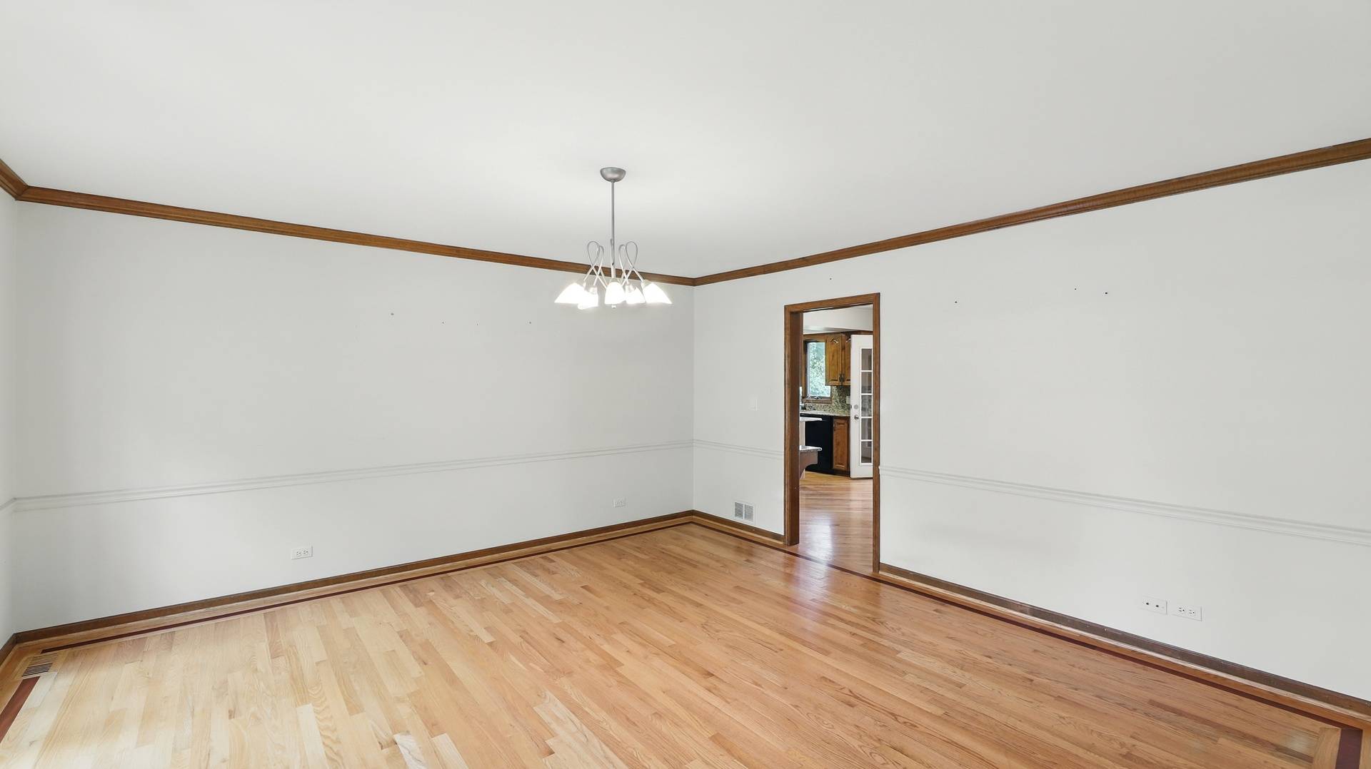Oak Brook, IL 60523,812 Saint Stephens Grn