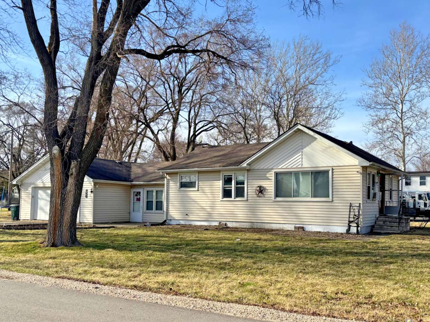Coal City, IL 60416,790 E 2nd ST