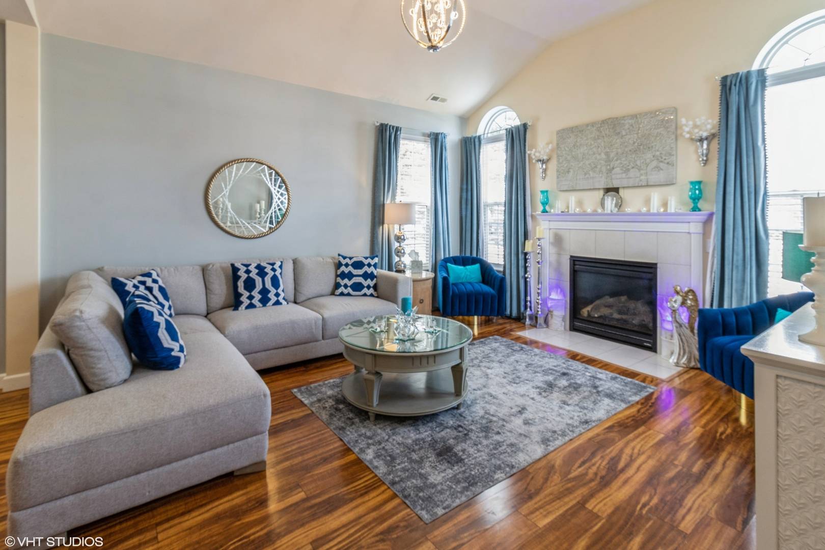 Woodstock, IL 60098,640 Schumann ST
