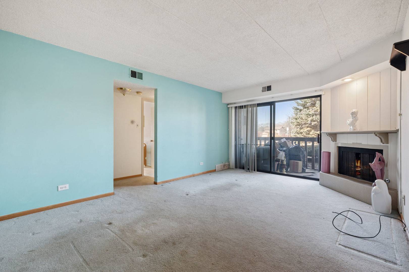 Westmont, IL 60559,525 Cumnor RD #102E