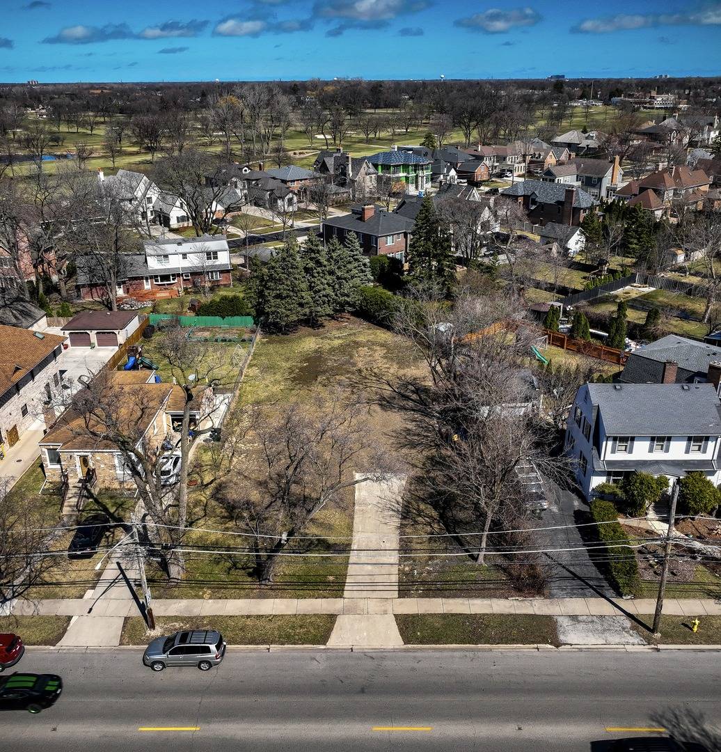 Park Ridge, IL 60068,445 N Northwest HWY
