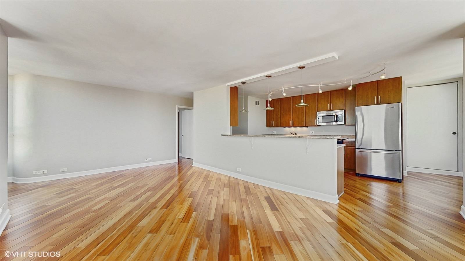 Chicago, IL 60610,1030 N State ST #29B