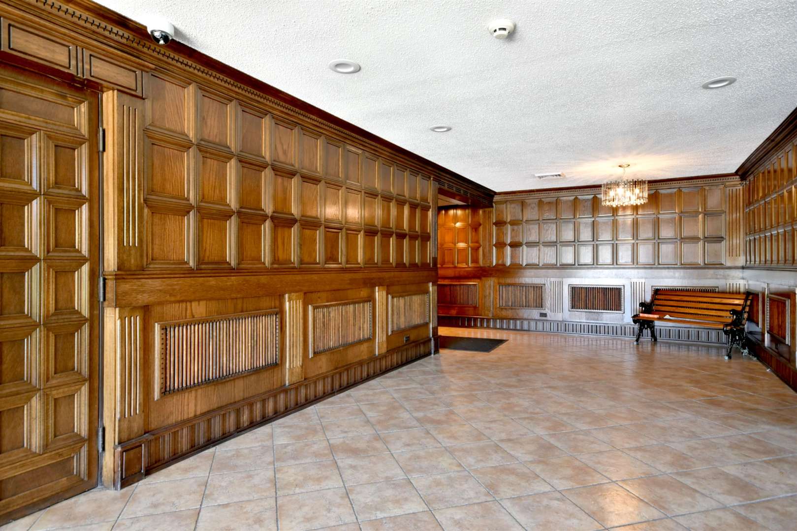 Elmwood Park, IL 60707,7912 W North AVE #403